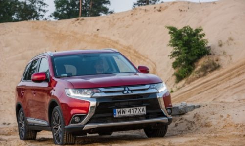 Outlander 2016 otrzymuje tytuł Najbardziej Wartościowego Samochodu na Drodze