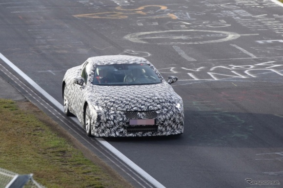 Prototypowy Lexus przyłapany na testach