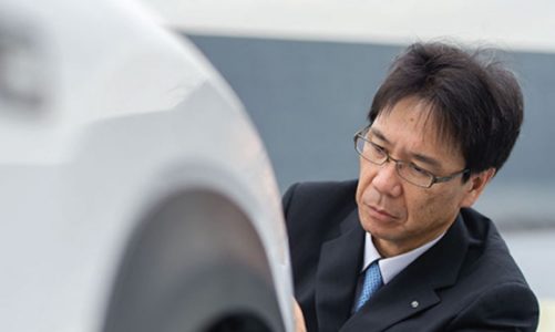 Takeaki Kato. Tak wygląda praca głównego inżyniera Lexusa.