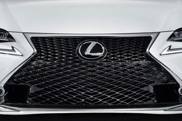 Nowy crossover Lexus UX w 2019 roku?