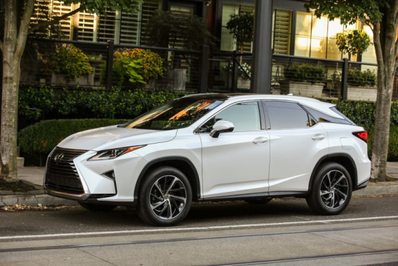 Lexus RX – ikona hybrydowych SUV-ów