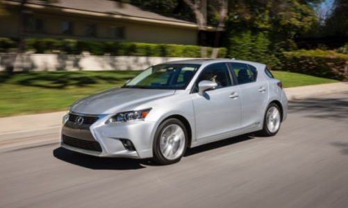 Następca Lexusa CT 200h z automatycznym kierowcą?