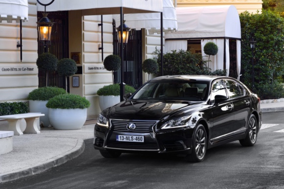 Nowy Lexus LS będzie miał silnik V6