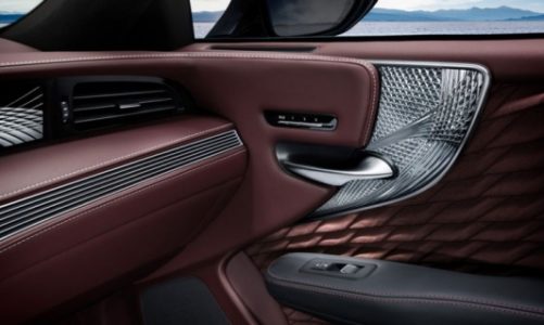 Lexus LS, kryształy i origami