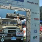 Kultowa Toyota Land Cruiser na trasie kultowego rajdu