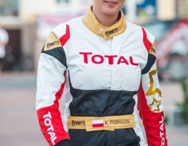 Klaudia Podkalicka na podium rajdu Polskie Safari