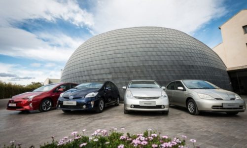 20 lat hybryd Toyoty na Automobile Council