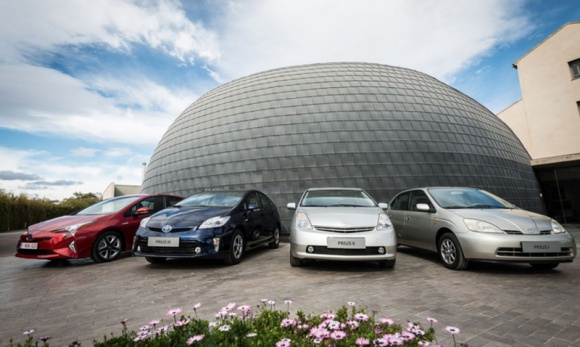 20 lat hybryd Toyoty na Automobile Council