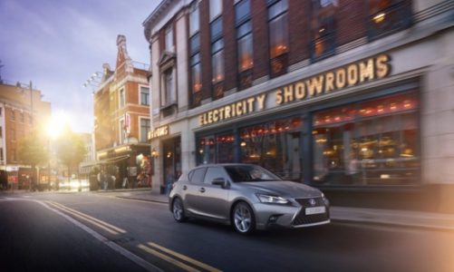 Lexus radzi, jak jeszcze oszczędniej jeździć hybrydą