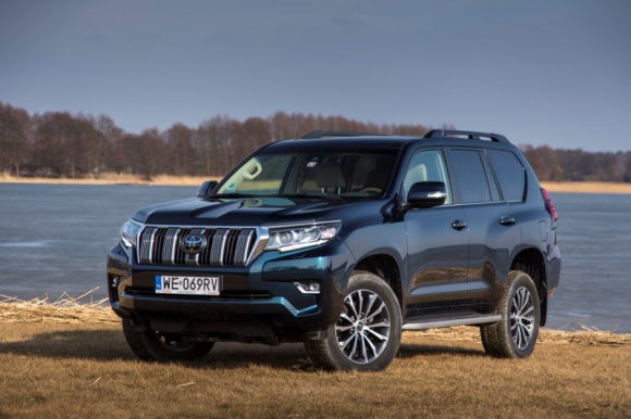 Trzy odsłony Toyoty Land Cruiser – dla prezesa, dla rodziny, do ciężkiej pracy