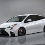 Toyota Prius z grillem Lexusa