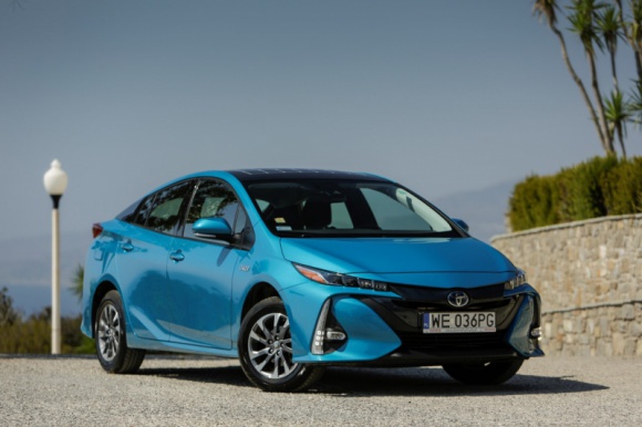 Pierwsza hybryda plug-in Subaru z komponentami z Toyoty Prius