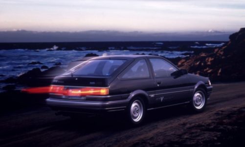 Toyota Corolla AE86 – ikona driftu i gwiazda popkultury