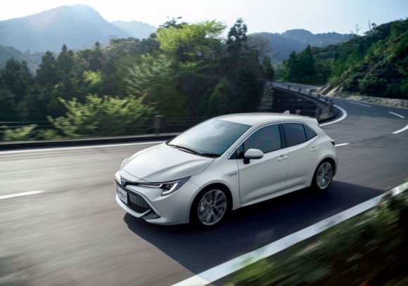 Toyota Corolla Sport z nadwoziem hatchback debiutuje w Japonii