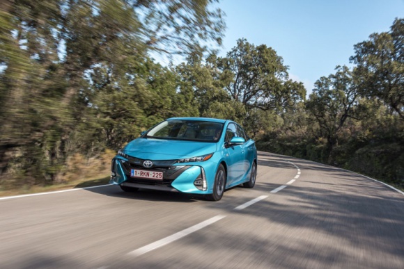 Postęp technologiczny Toyoty Prius przekłada się na redukcję śladu węglowego