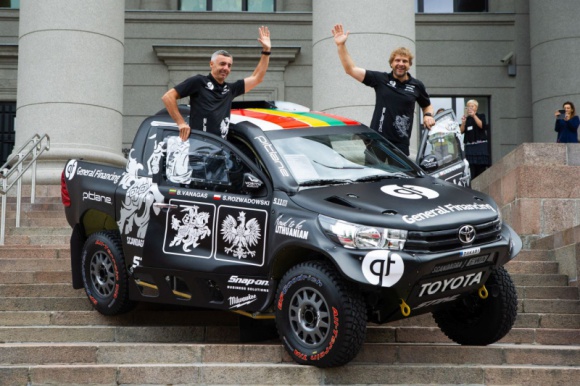 Rajd Dakar: Toyota Hilux Black Hawk V litewsko-polskiego teamu Pitlane