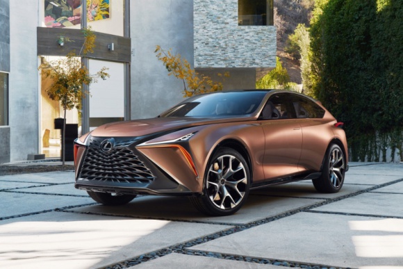 Lexus planuje pierwszego supersportowego SUV-a