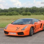 Spróbuj swoich sił za kółkiem najdroższych aut świata i pomóż dzieciom!