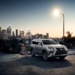 Bezpieczny i bardziej terenowy. Lexus pokazał nowego GX-a