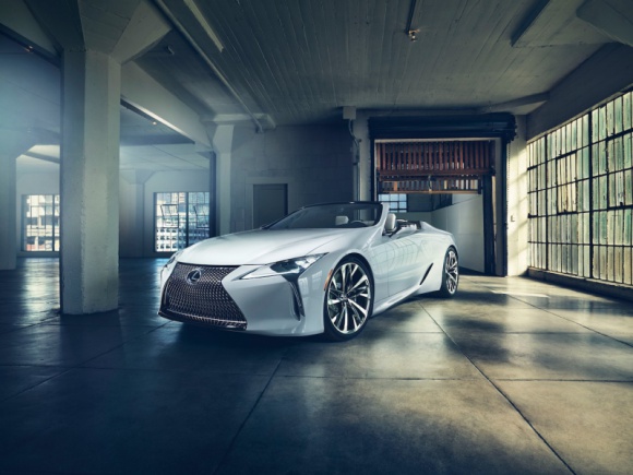 Data premiery Lexusa LC Convertible niemal pewna