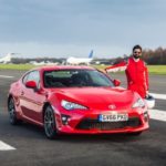 Toyota GT86, tor Top Gear, a w środku… niewidomy kierowca!