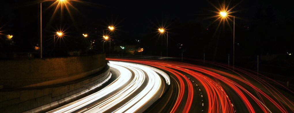 Polska branża transportowa wraca do równowagi: Raport INELO i E100