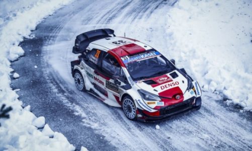 Toyota Yaris WRC na długim kolcu