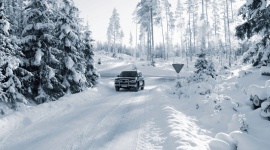 Jak przygotować samochód do zimy? LIFESTYLE, Motoryzacja - O czym poza wymianą opon na zimowe powinniśmy pamiętać, aby przygotować nasze auto na śnieg i mróz?