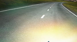 „Świecimy przykładem na drodze” od dwóch lat LIFESTYLE, Motoryzacja - HELLA Polska od dwóch lat świeci przykładem na drodze. W tym czasie koncern aktywnie prowadził kampanię edukacyjną na rzecz zwiększania świadomości kierowców dotyczącej prawidłowego oświetlenia pojazdów, które znacząco wpływa na poprawę bezpieczeństwa w ruchu drogowym.