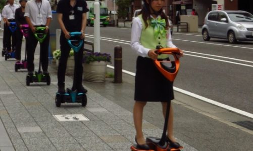 Toyota Winglet – zrobotyzowana hulajnoga testowana w Tokio