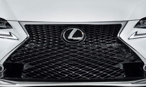 Nowy crossover Lexus UX w 2019 roku?