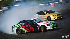 Na torze „Kielce” rusza V runda Driftingowych Mistrzostw Polski LIFESTYLE, Motoryzacja - Już w najbliższy weekend, w dniach 26-27 sierpnia, na torze „Kielce” w Miedzianej Górze odbędzie się V runda Driftingowych Mistrzostw Polski 2016. Obecnych podczas wydarzenia kibiców czekają ogromne sportowe emocje i niezapomniane wrażenia.