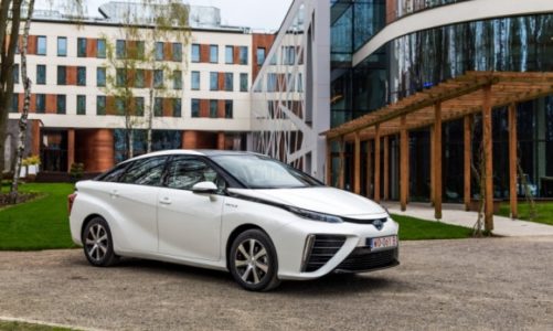 Toyota Mirai uhonorowana przez brytyjski magazyn AutoVolt