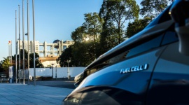 Ogniwa paliwowe Toyoty zasilają budynki LIFESTYLE, Motoryzacja - Dążąc do zmniejszenia emisji dwutlenku węgla związanej z działaniem firmy, Toyota uzupełniła system zasilania zakładu Honsha w prefekturze Aichi o pionierskie rozwiązanie wykorzystujące stacjonarne wodorowe ogniwa paliwowe.