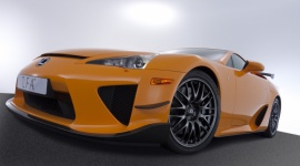 Nieznana historia Lexusa LFA LIFESTYLE, Motoryzacja - Lexus LFA, wyprodukowany w limitowanej serii liczącej tylko 500 egzemplarzy supersamochód, zaledwie w kilka lat od wejścia na rynek zyskał status legendy. Niezwykła jest również historia powstania tego modelu.
