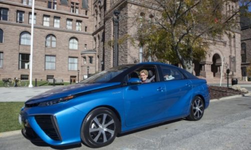 Czy wodorowa Toyota Mirai trafi do Kanady?