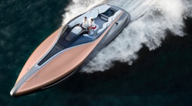Lexus Sport Yacht – dlaczego nie? LIFESTYLE, Motoryzacja - Od deskolotki po statek kosmiczny, a w standardzie luksusowe, pionierskie i zachwycające designem auta. Z tego słynie Lexus. W ostatnich dniach marka udowodniła, że nie tylko na drodze i w powietrzu się odnajdzie, ale i na wodzie.