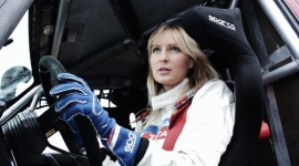 Klaudia Podkalicka w sezonie 2016 i 2017 LIFESTYLE, Motoryzacja - Jest kierowcą rajdowym i wyścigowym, ściga się na torach i w terenie. 31-letnia Klaudia Podkalicka to zdobywczyni drugiego miejsca w Pucharze Świata (podczas rajdu Baja Poland), wicemistrzyni ADAC Logan Cup i najszybsza kobieta w historii pucharu Kia Lotos Race.