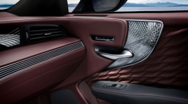 Lexus LS, kryształy i origami LIFESTYLE, Motoryzacja - Lexus LS piątej generacji, uhonorowany nagrodą EyesOn Design 2017, przyciąga wzrok dynamiczną, a jednocześnie pełną harmonii sylwetką.