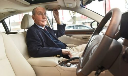 Sto lat! Życzy Lexus