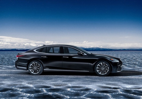 Komfort w luksusowych limuzynach – co oferują marki premium?