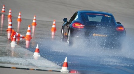 Continental zwycięzcą Auto Express Ultimate 2017 LIFESTYLE, Motoryzacja - Opona Continental ContiPremiumContact 5 zajęła pierwsze miejsce w tegorocznym teście opon Ultimate przeprowadzanym przez Auto Express – najpopularniejszy tygodnik motoryzacyjny w Wielkiej Brytanii.