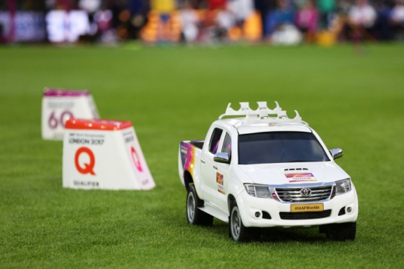Zdalnie sterowane Hiluxy na Mistrzostwach Świata w lekkoatletyce w Londynie LIFESTYLE, Motoryzacja - Mistrzostwa Świata w lekkoatletyce już za nami, jednak wciąż trwają Mistrzostwa Świata Osób Niepełnosprawnych.
