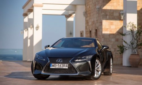 Flagowe Lexusy nominowane do WCOTY