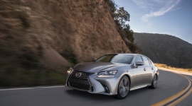 Lexus zapowiada zmiany w gamie modelowej IS i GS LIFESTYLE, Motoryzacja - Zgodnie z informacjami płynącymi z rynku amerykańskiego Lexus planuje zastąpić modele IS 200t oraz GS 200t modelami IS 300 RWD i GS 300. Nowością w ofercie będzie model IS 300 AWD.