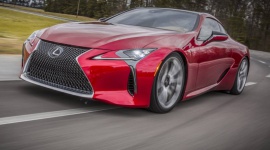 Najszybsze Lexusy LIFESTYLE, Motoryzacja - Nie można mieć wszystkiego – z tym stwierdzeniem nie sposób się nie zgodzić. Na szczęście nikt nie powiedział, że luksusowe i nowoczesne auto nie może być jednocześnie bardzo szybkie i dynamiczne.