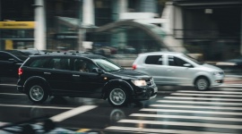 A czy Ty doświadczyłeś agresji na drodze? LIFESTYLE, Motoryzacja - Wideorejestratory stały się popularne nie bez przyczyny. Bo chociaż zwykle służą rejestrowaniu zdarzeń drogowych, to mogą okazać się przydatne także w innych, kłopotliwych sytuacjach. Słyszeliście o takim zjawisku jak „road rage”?