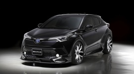 Toyota C-HR z pakietem aerodynamicznym WALD Sports Line LIFESTYLE, Motoryzacja - Nowa Toyota C-HR to samochód, który przyciąga wzrok jak magnes. Stylistyczne rozwiązania rodem ze sportowych coupe przeniesione do kompaktowego crossovera o masywnych nadkolach i zwiększonym prześwicie dały efekt, który nie pozostawia nikogo obojętnym.