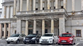 Brytyjczycy doceniają Toyotę Prius na rynku aut używanych LIFESTYLE, Motoryzacja - Magazyn Car Dealer zorganizował w tym roku pierwszą edycję konkursu na używany zelektryfikowany samochód roku, którego laureatem została Toyota Prius.