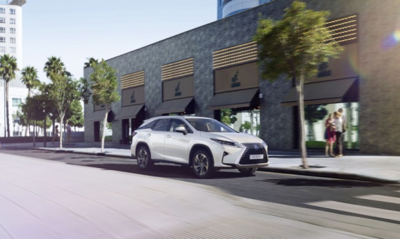 Lexus RX dla siedmiorga